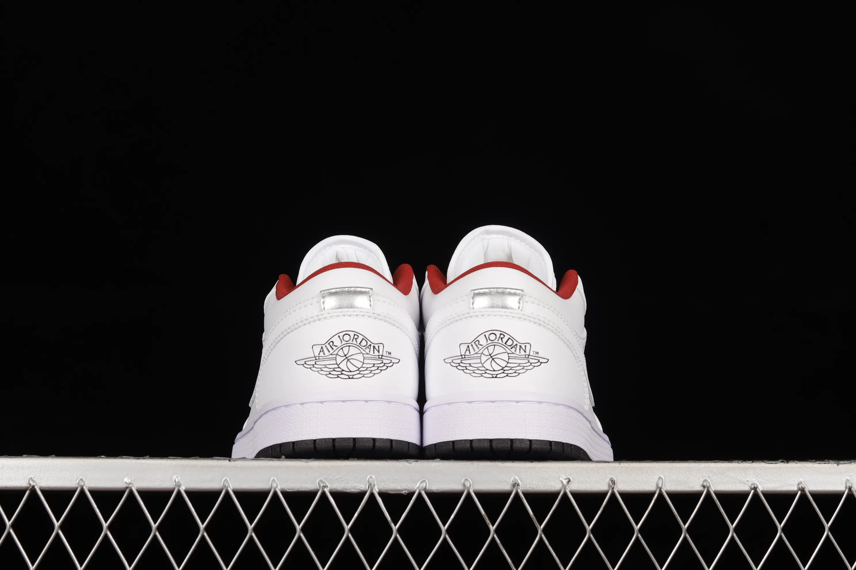 All categories Air Jordan Jordan series basketball shoes Air Jordan 1 Low Z version Air Jordan 1 Low AJ1 Joe 1 all white low-top cultural basketball shoes 553560-164